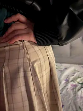 Im Little online show from November 5, 3:34 am