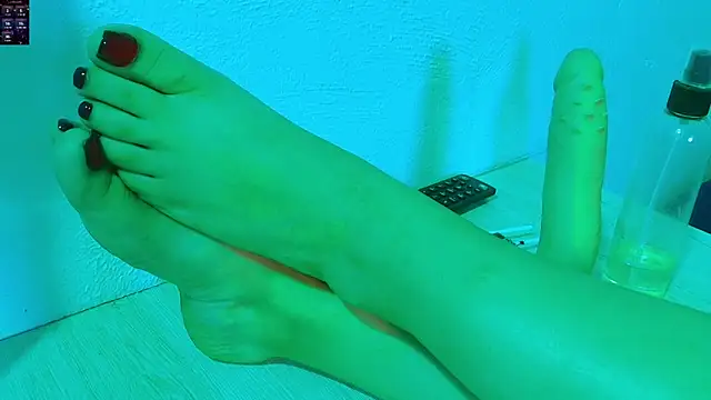 Annie curvy online show from April 1, 3:29 am