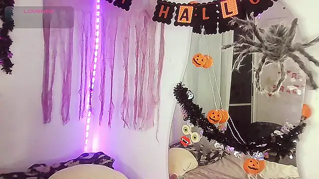 cherrybom969 online show from October 13, 1:30 am