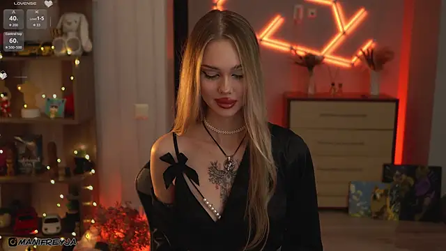 ManiFreyja online show from November 19, 8:53 pm