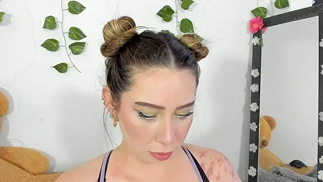 JanneKim online show from October 2, 8:25 pm