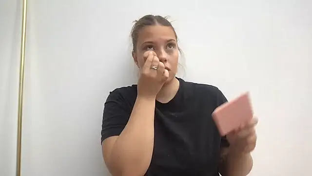 Krystal Tx online show from September 26, 7:39 am