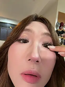 xyebobs online show from May 30, 2:37 pm