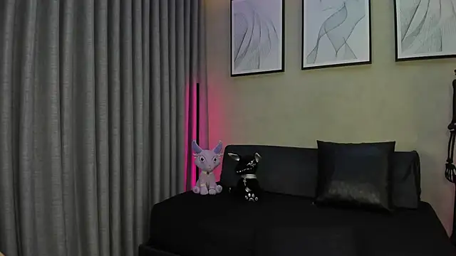 Morgan Hilll  online show from October 17, 2:09 pm