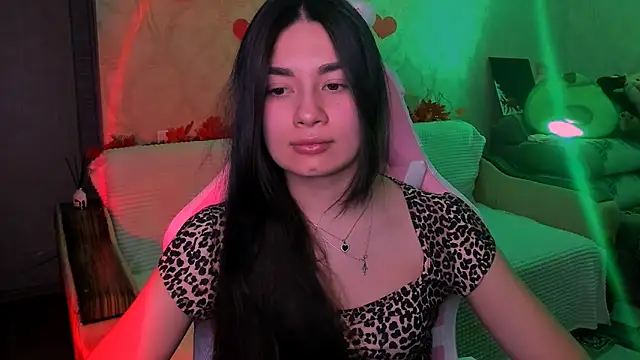 Swee Alicee online show from February 19, 7:57 pm