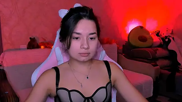 Swee Alicee online show from September 17, 6:39 pm