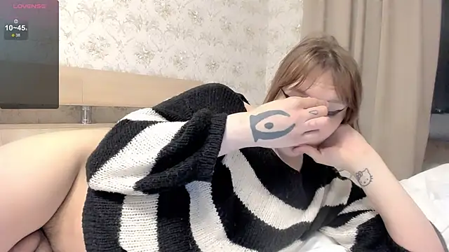 fem to online show from November 26, 5:14 pm