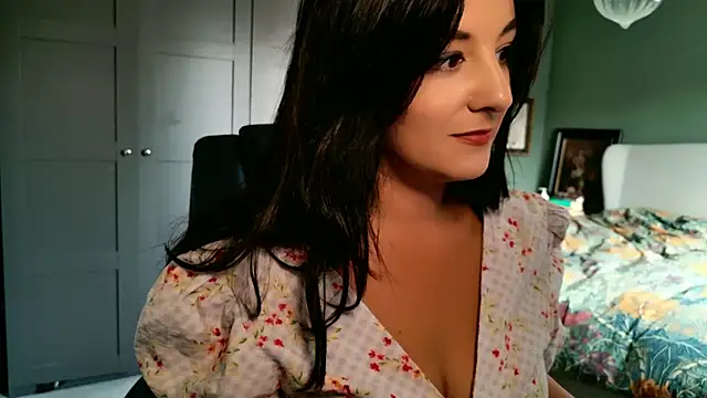 yourcassiexo online show from September 9, 1:33 pm