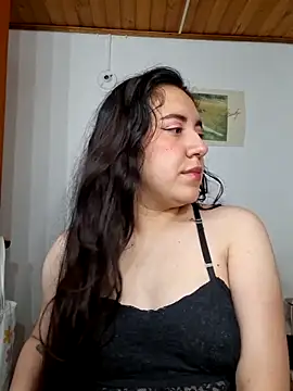 Emi chik online show from February 19, 10:37 am