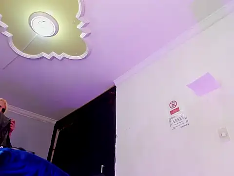 Eyleen Santos online show from February 2, 7:57 pm