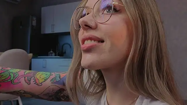 Marta May  online show from June 21, 12:09 pm