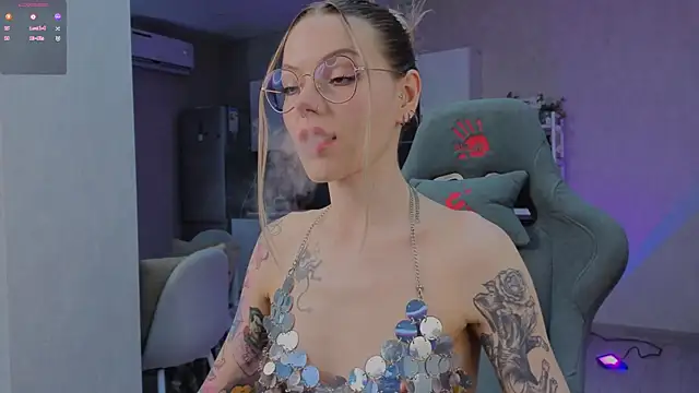 Marta May  online show from June 20, 11:58 am