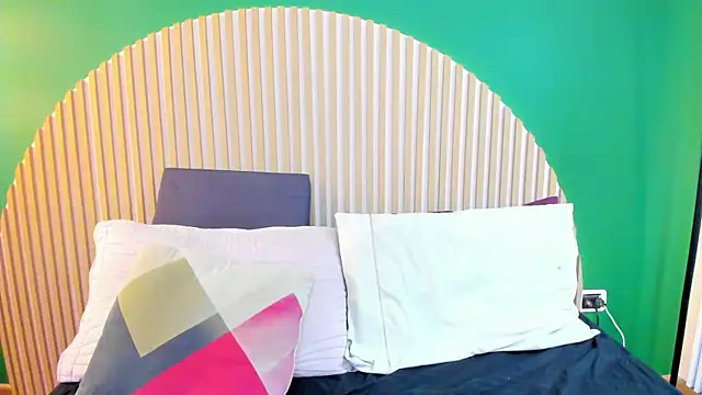 nathalie rossel online show from April 8, 1:13 pm