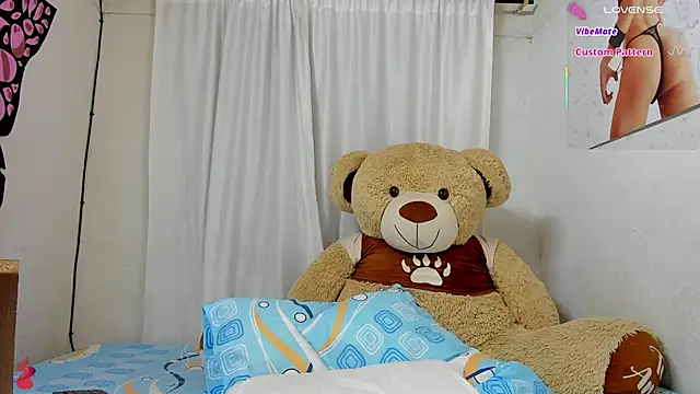 sweet amalia4 online show from September 25, 12:43 am