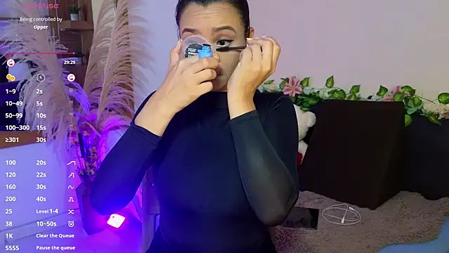 Hannah williams1 online show from September 9, 11:15 pm