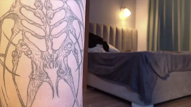 Yuriko May online show from September 11, 4:18 pm