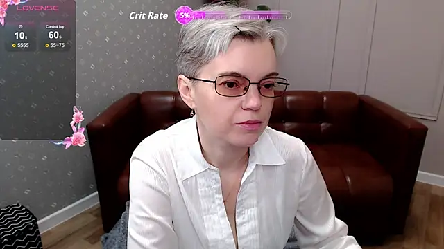 Cutie Erikaa1 online show from April 19, 2:22 am