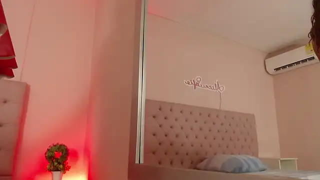 alice sofia online show from October 14, 1:25 pm