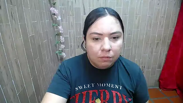 solyeria online show from March 29, 6:29 pm