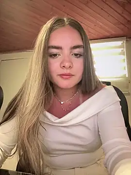 imlindapink online show from September 29, 3:28 pm