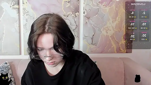 fiamoory online show from May 28, 2:09 am