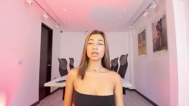 NairobiLee online show from January 19, 11:50 am