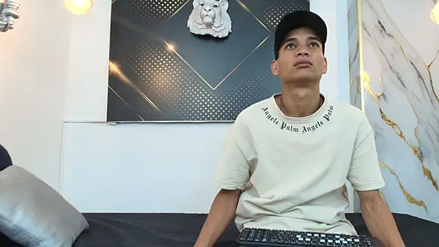 JordanAndAndrew online show from September 18, 7:45 pm