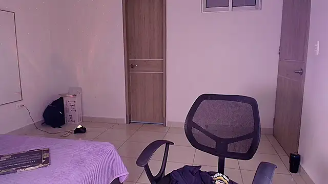 AuroraFiore online show from October 31, 5:53 am