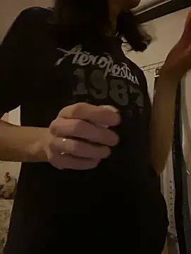 kittyprettybby online show from October 20, 4:15 am