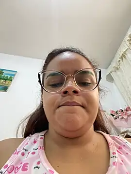 Evabigass online show from April 13, 1:23 pm