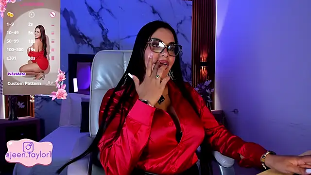 Jeen Taylor online show from April 14, 8:09 pm