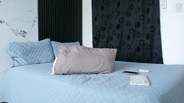 Noah tyler  online show from January 15, 8:37 pm