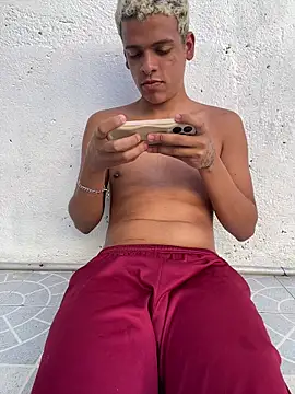 Leo bunny hot online show from December 14, 8:36 pm