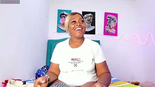 Lilybaudinx96 online show from April 11, 6:19 am