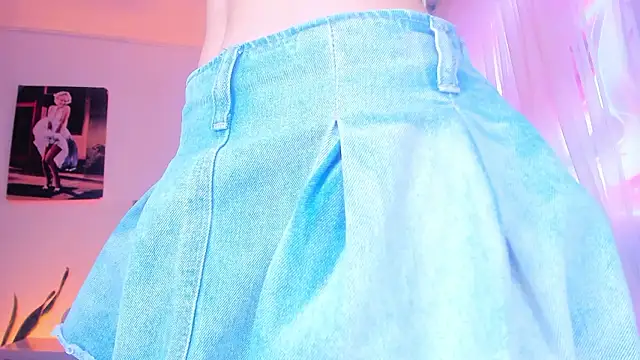 CurlyRose   online show from February 18, 9:36 pm