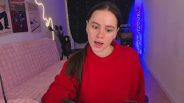 Emillias online show from February 10, 1:58 pm