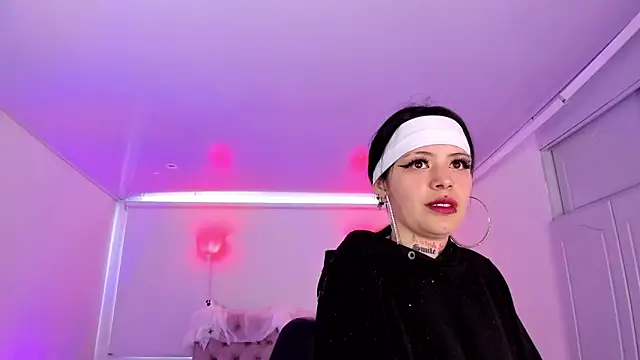 AuroraDiaz online show from October 13, 6:10 pm