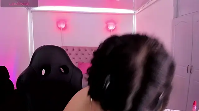 AuroraDiaz online show from October 1, 7:52 pm