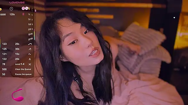 kimmy chi  online show from February 10, 7:17 pm