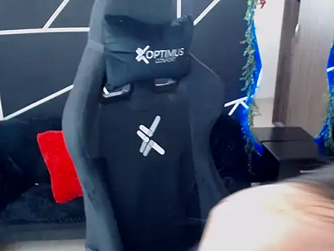 LUCY LI online show from September 11, 6:19 pm