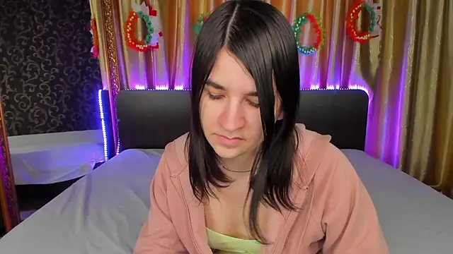  Polly Love  online show from April 13, 8:48 am