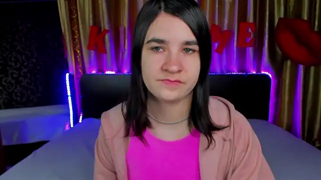  Polly Love  online show from February 17, 7:18 am