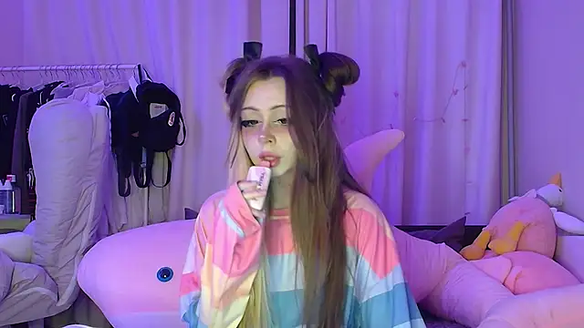 suemeow online show from April 14, 8:53 pm