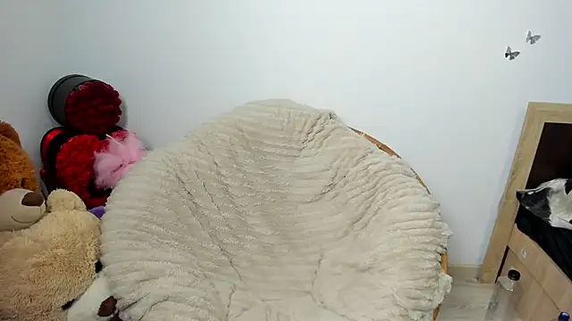 kilenyapatrice online show from February 15, 3:44 pm