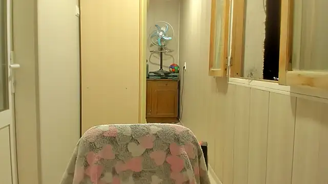 LunaXmii online show from October 2, 8:47 pm