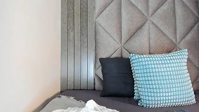 JaylaScott   online show from February 16, 11:54 am