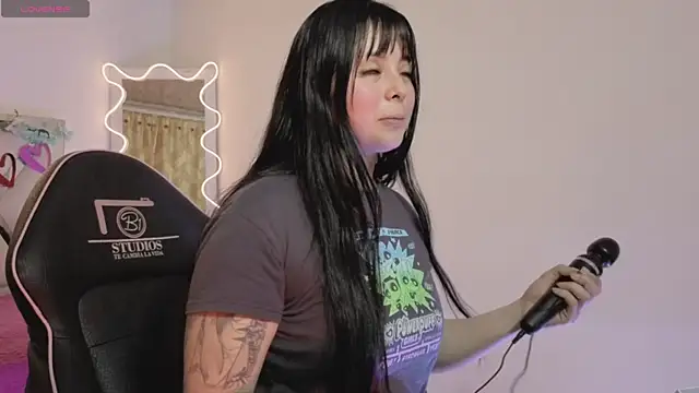 hina tay online show from November 6, 3:23 am