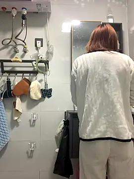 Aimeil online show from October 20, 3:37 pm