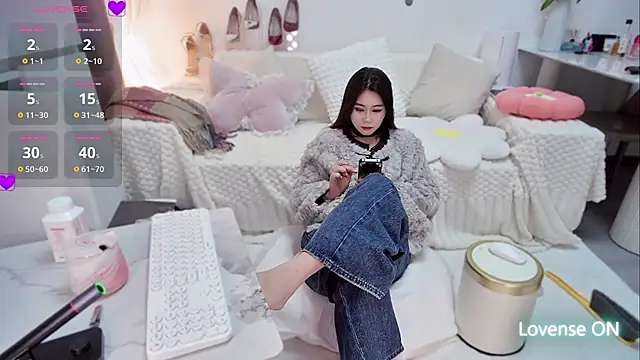 Feifei-cn online show from November 23, 11:34 am