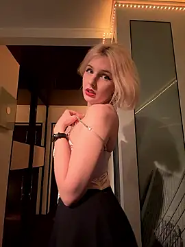 XMelissaX online show from January 8, 9:41 pm